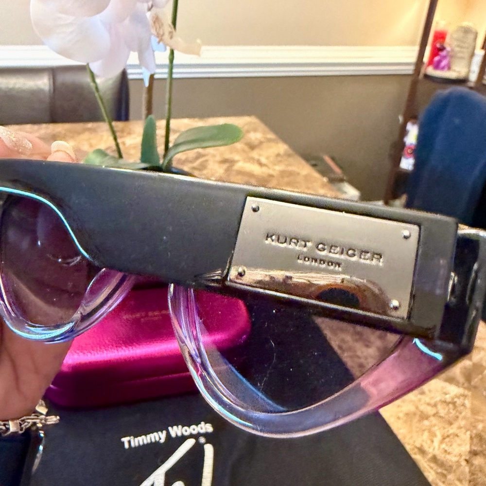⭐️⭐️NWOT  Kurt Geiger London “ BE KIND” Cat Eye Sunglasses - Picture 6 of 11